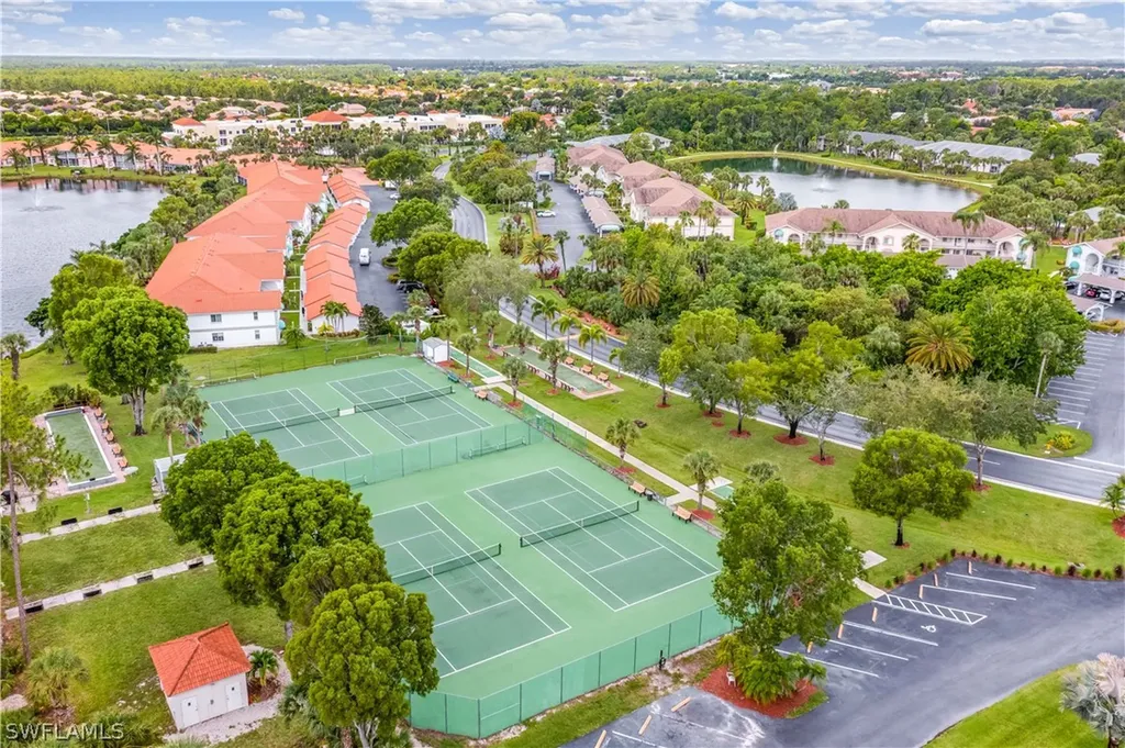 228 Belina Drive Naples FL 34104