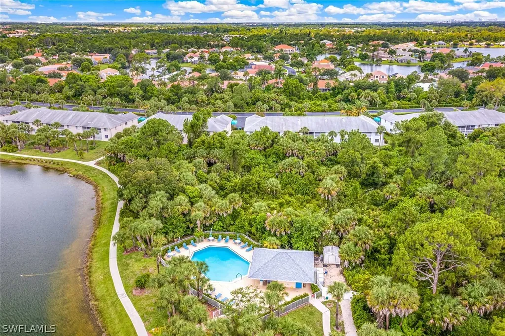 228 Belina Drive Naples FL 34104