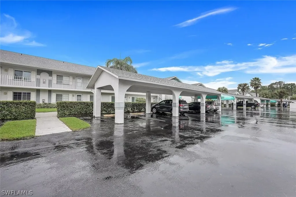 228 Belina Drive Naples FL 34104