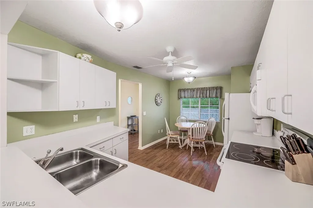 228 Belina Drive Naples FL 34104