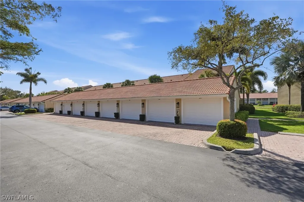 2386 Magnolia Avenue Naples FL 34112