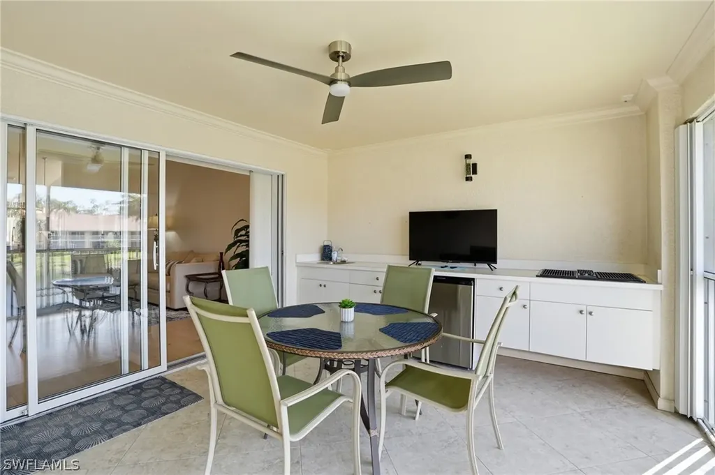 2386 Magnolia Avenue Naples FL 34112