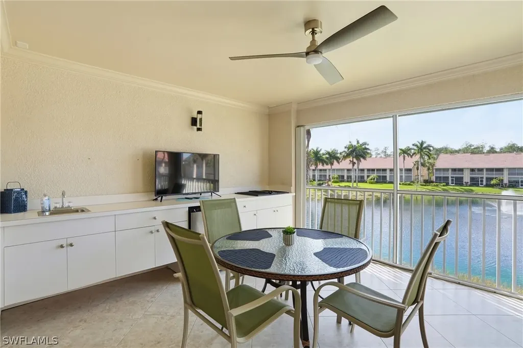 2386 Magnolia Avenue Naples FL 34112