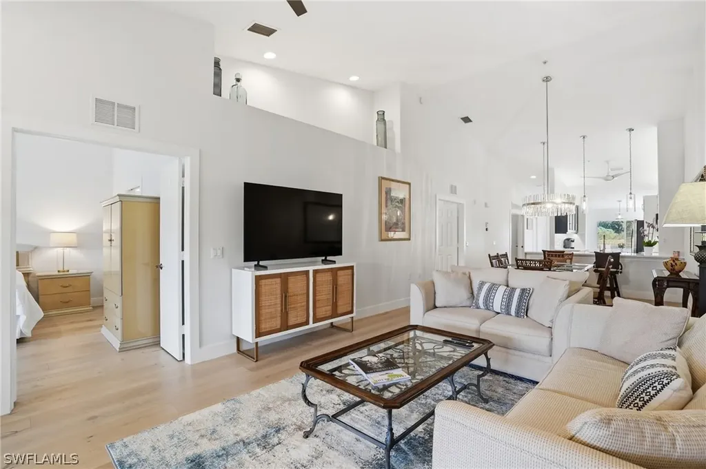 2386 Magnolia Avenue Naples FL 34112