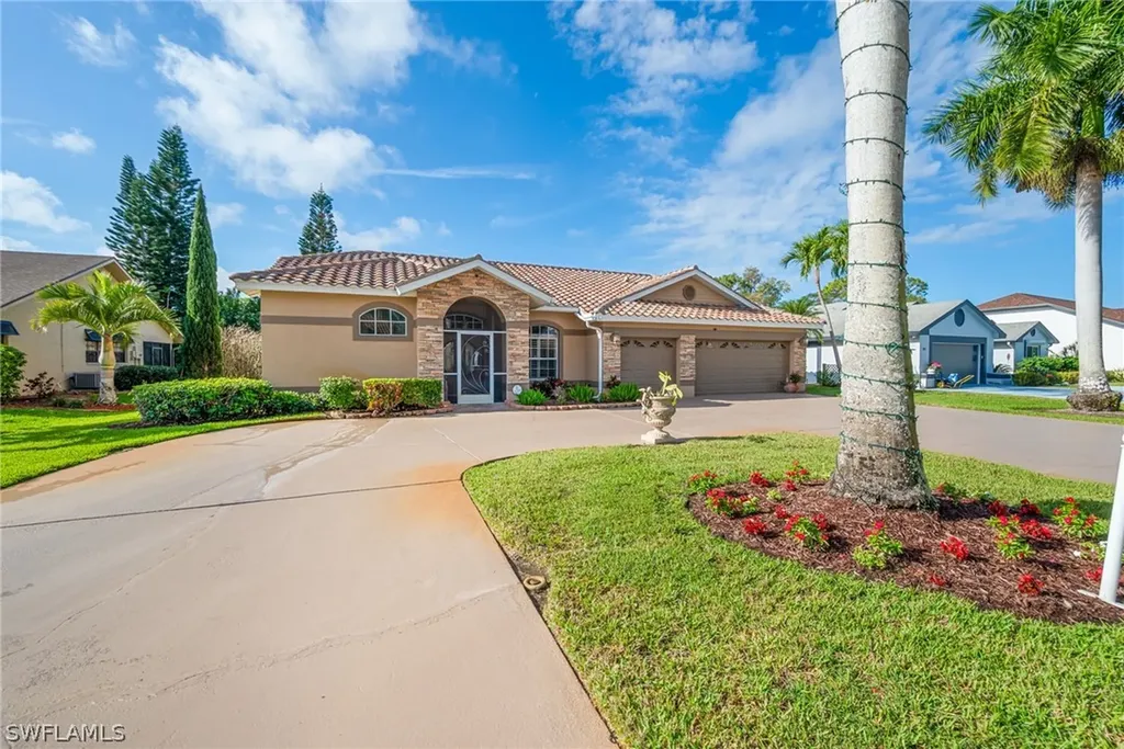 195 Palmetto Dunes Circle Naples FL 34113