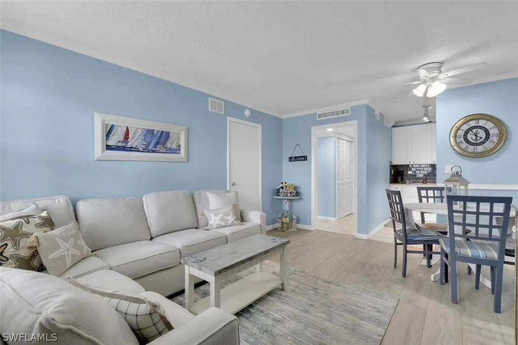 1295 Gulf Shore Boulevard S Naples FL 34102