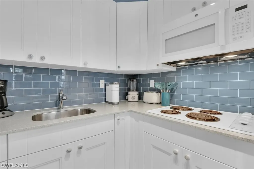 1295 Gulf Shore Boulevard S Naples FL 34102