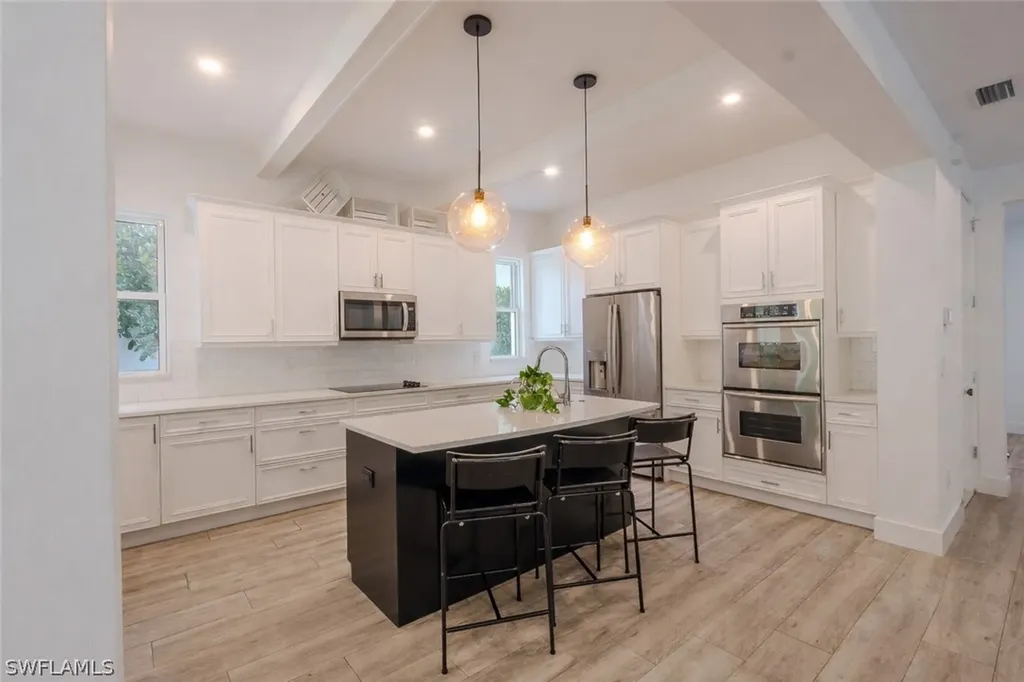 1075 Frank Whiteman Boulevard Naples FL 34103