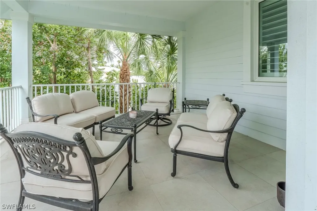 1075 Frank Whiteman Boulevard Naples FL 34103