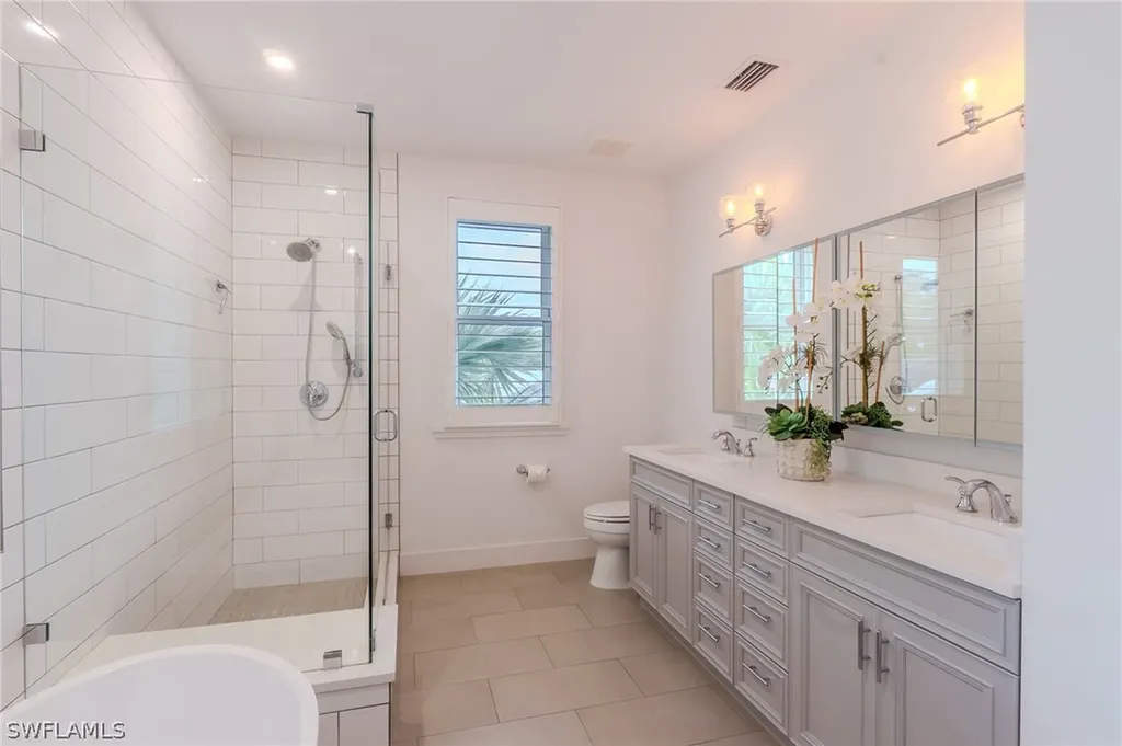 1075 Frank Whiteman Boulevard Naples FL 34103