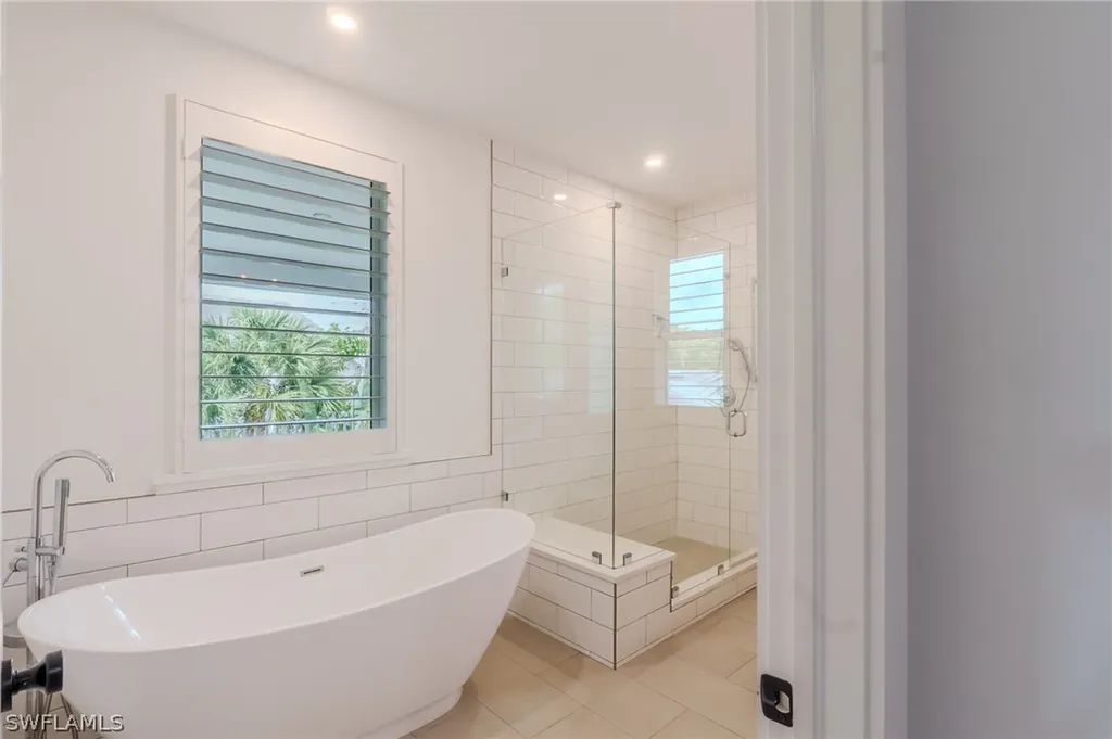 1075 Frank Whiteman Boulevard Naples FL 34103