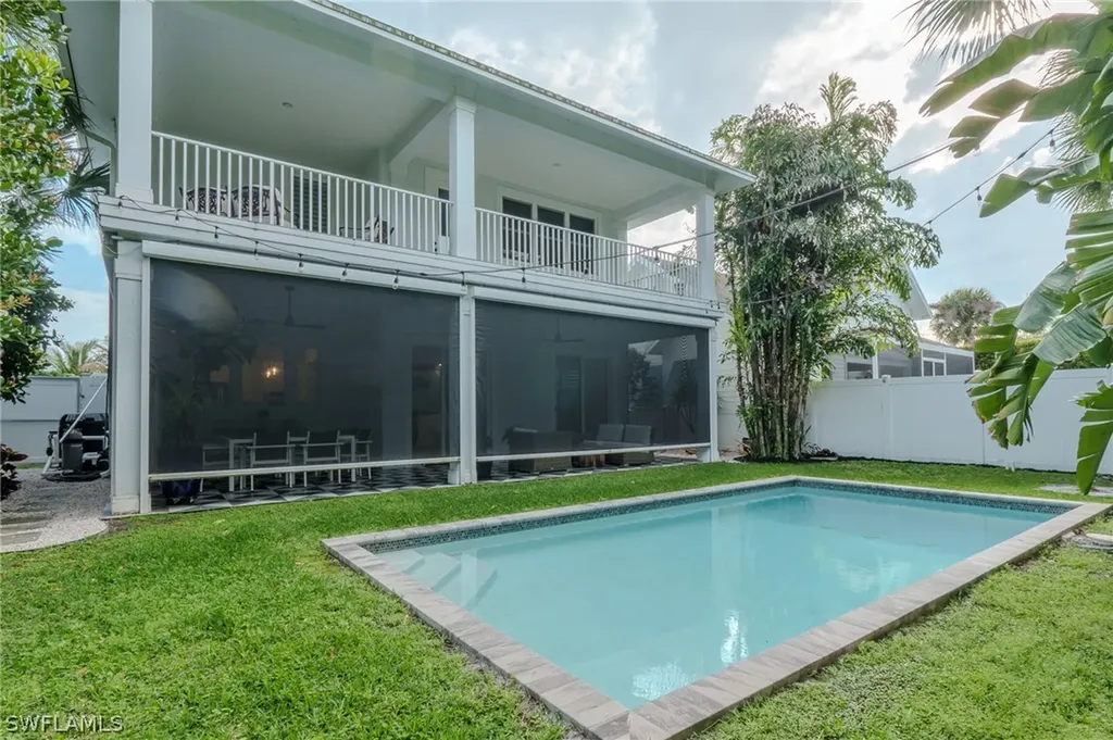 1075 Frank Whiteman Boulevard Naples FL 34103