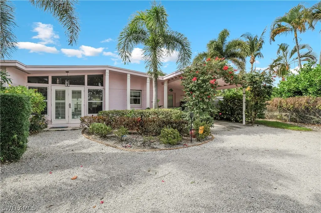 1712 Harbor Lane Naples FL 34104