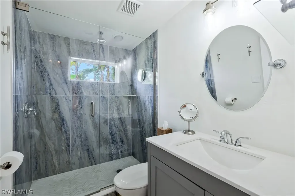1712 Harbor Lane Naples FL 34104