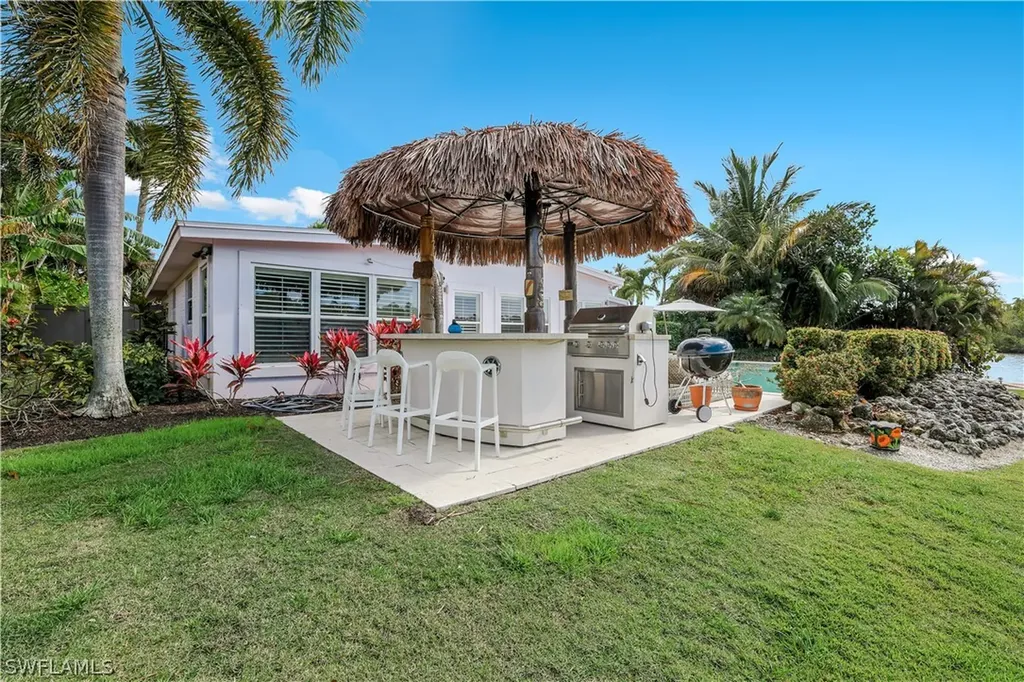 1712 Harbor Lane Naples FL 34104