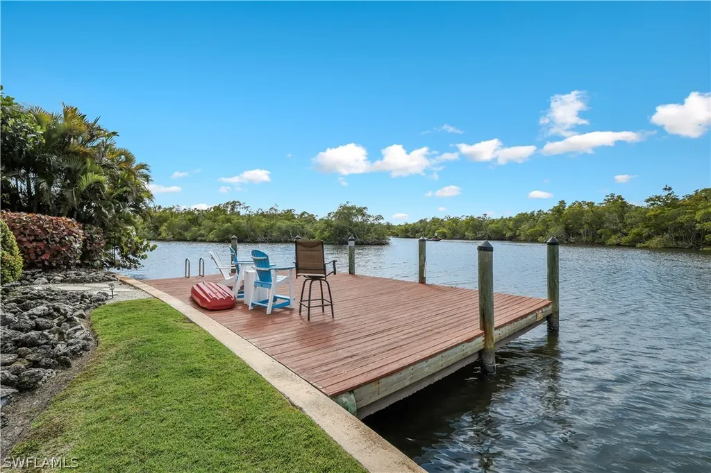 1712 Harbor Lane Naples FL 34104