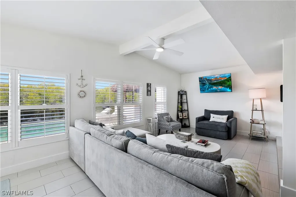 1712 Harbor Lane Naples FL 34104