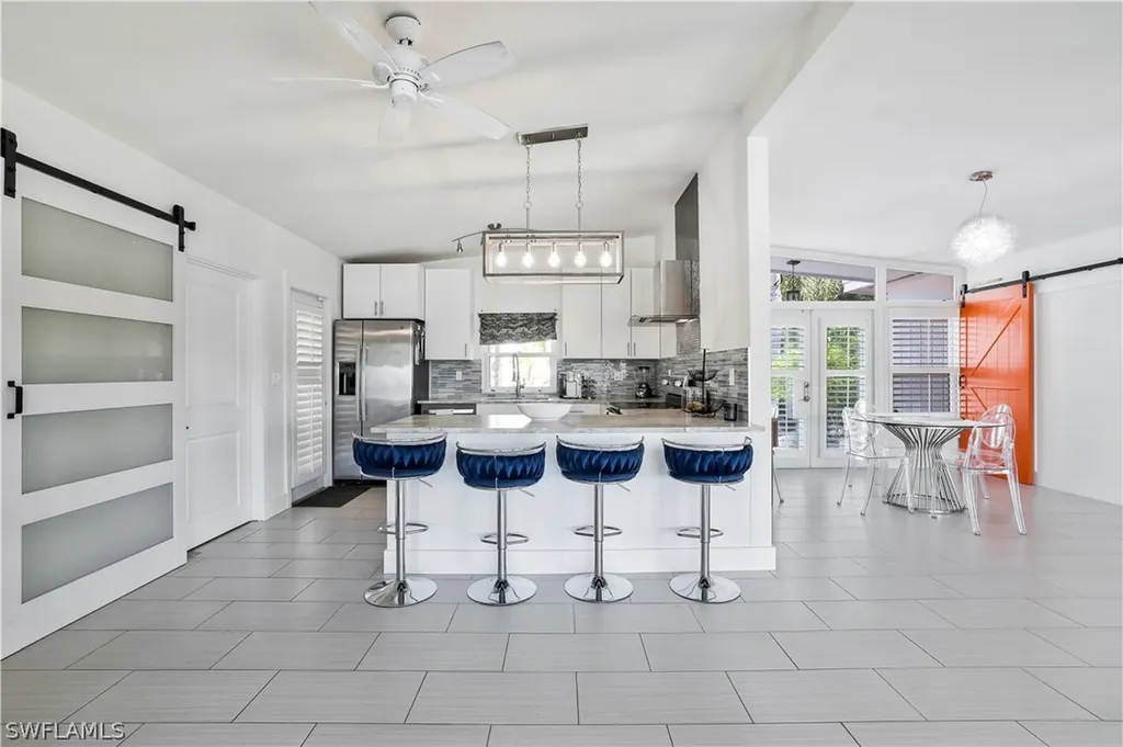 1712 Harbor Lane Naples FL 34104
