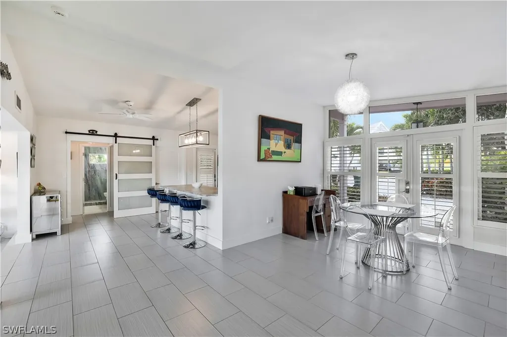 1712 Harbor Lane Naples FL 34104
