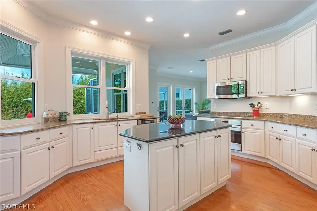 263 N Lake Drive Naples FL 34102
