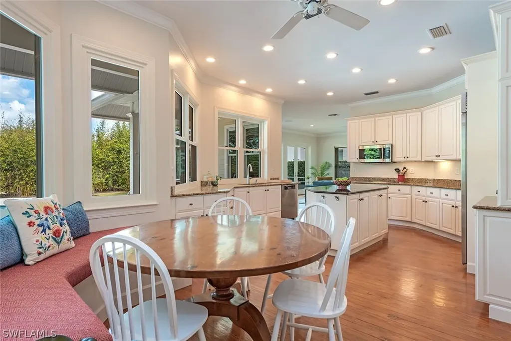 263 N Lake Drive Naples FL 34102