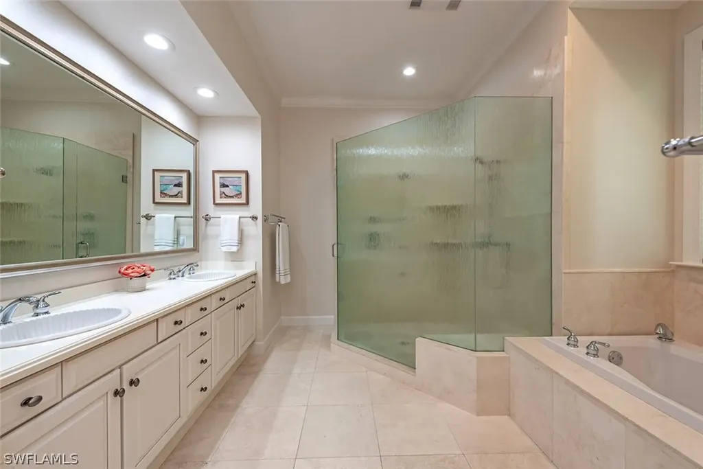 263 N Lake Drive Naples FL 34102
