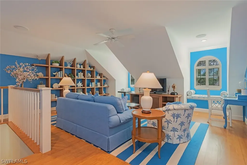 263 N Lake Drive Naples FL 34102