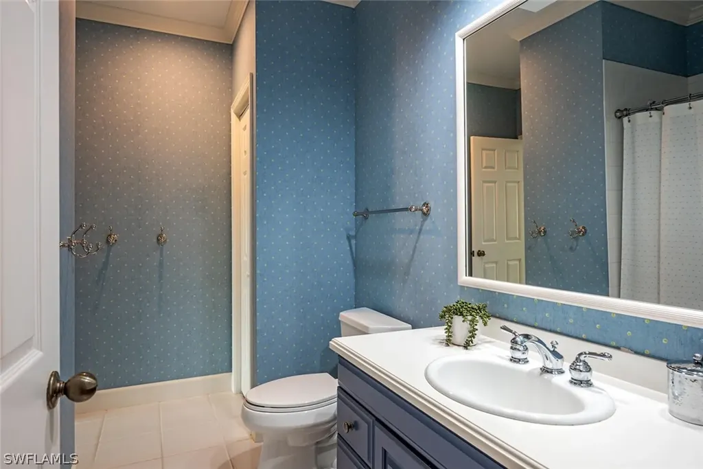 263 N Lake Drive Naples FL 34102