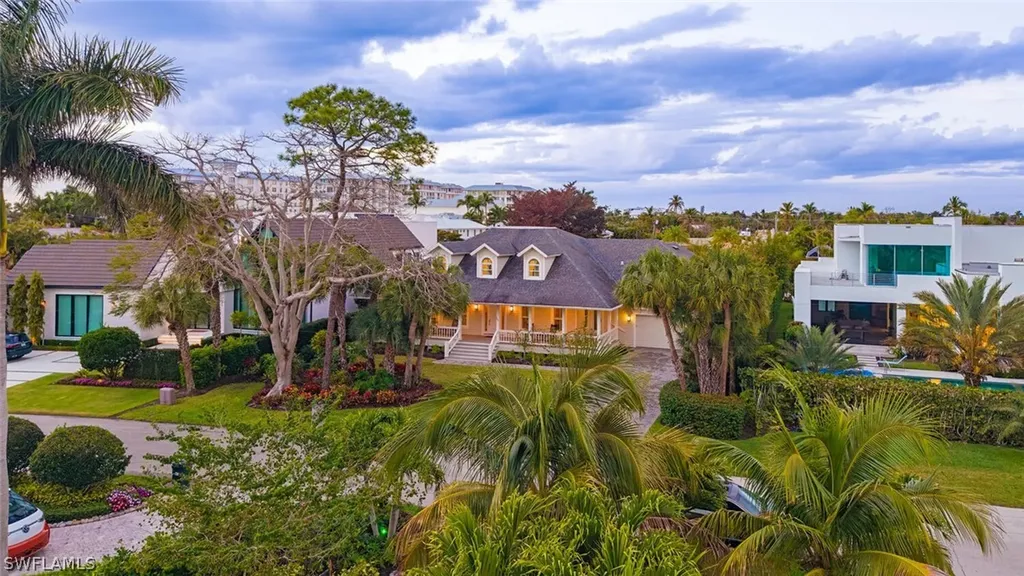 263 N Lake Drive Naples FL 34102