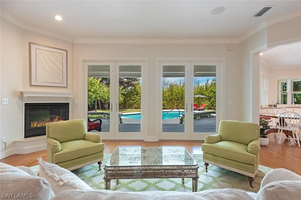263 N Lake Drive Naples FL 34102