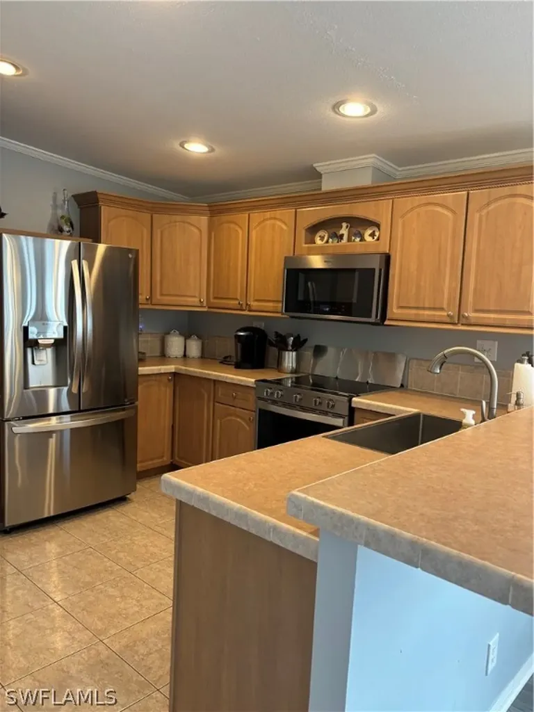 12 Aquamarine Avenue Naples FL 34114