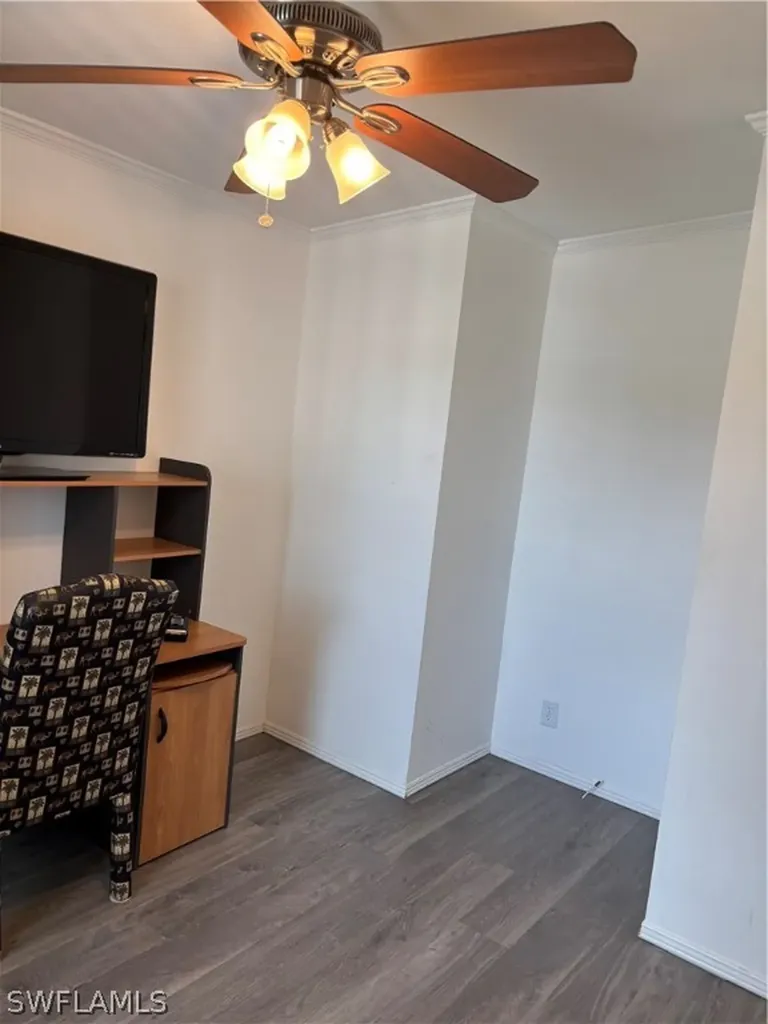 12 Aquamarine Avenue Naples FL 34114