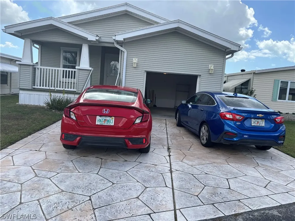 12 Aquamarine Avenue Naples FL 34114