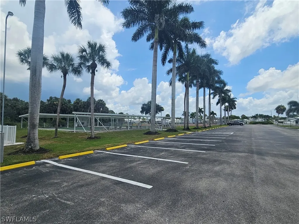 12 Aquamarine Avenue Naples FL 34114
