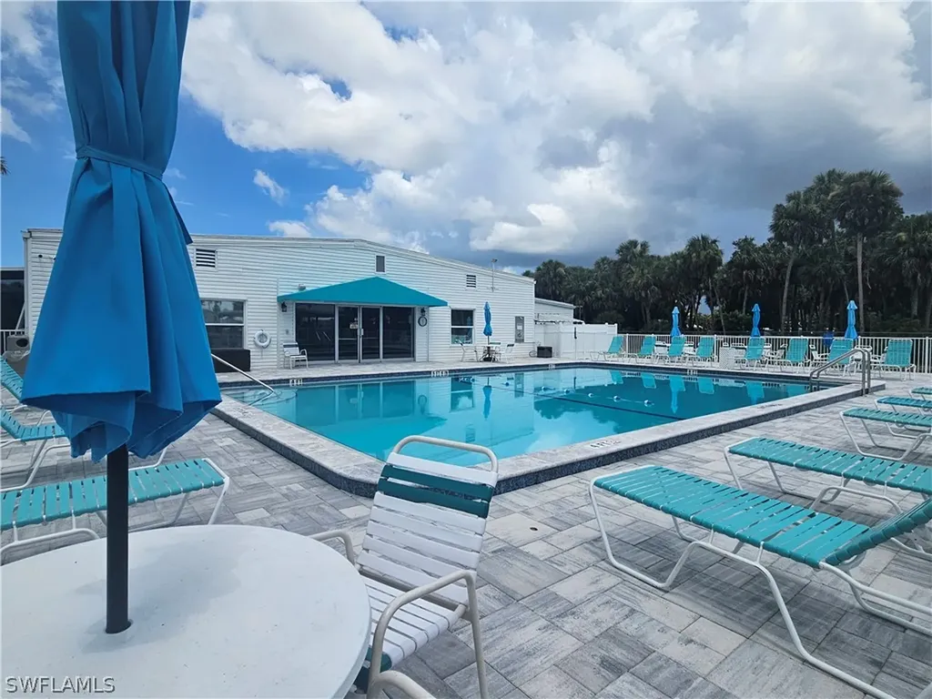 12 Aquamarine Avenue Naples FL 34114