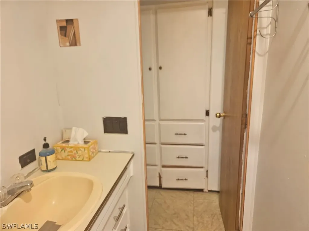 12 Aquamarine Avenue Naples FL 34114