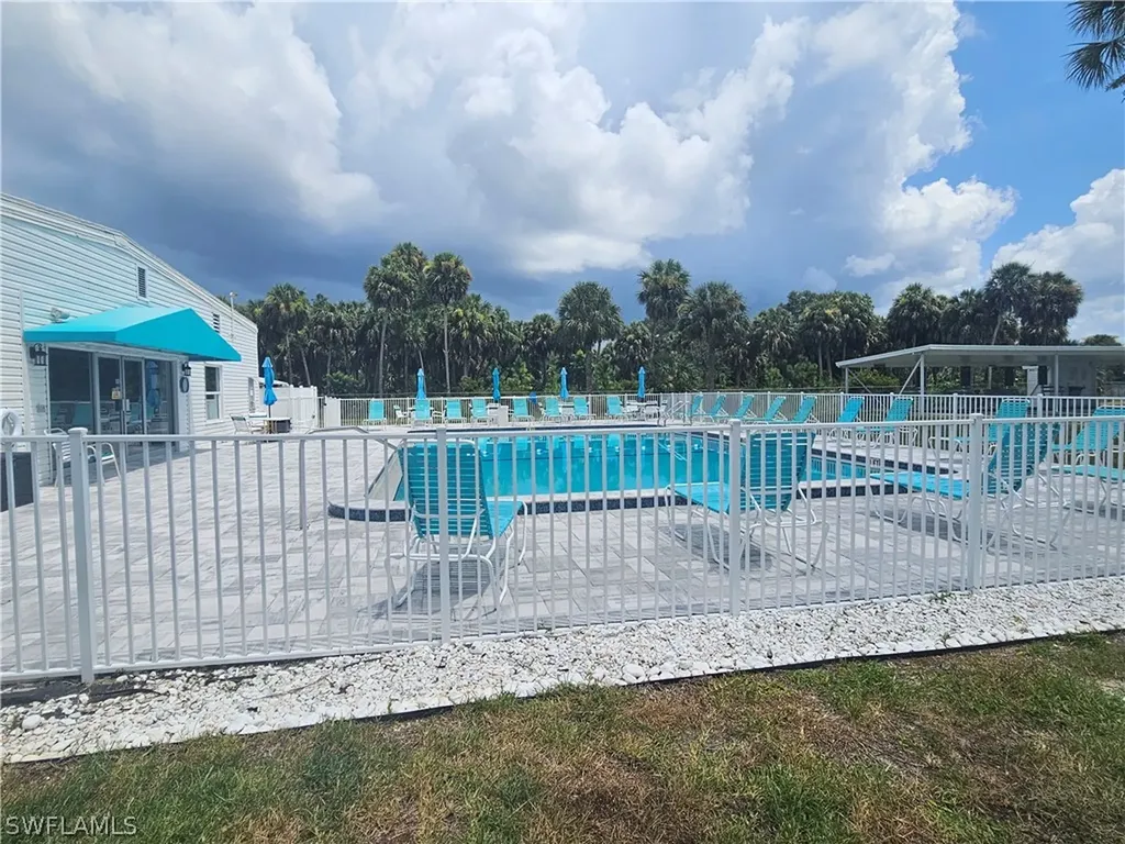 12 Aquamarine Avenue Naples FL 34114