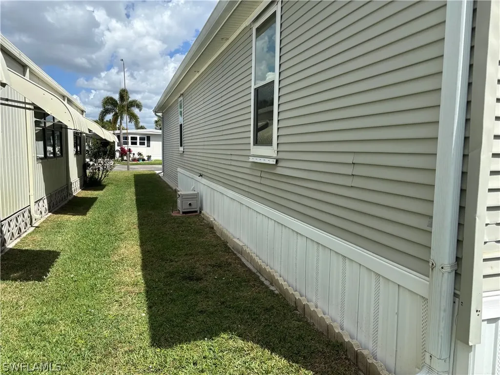 12 Aquamarine Avenue Naples FL 34114