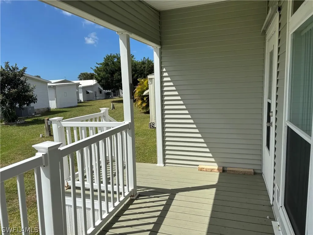 12 Aquamarine Avenue Naples FL 34114
