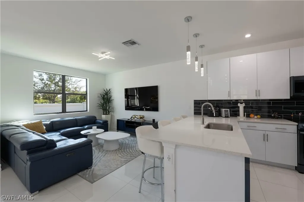 7510 Rockefeller Drive Naples FL 34119