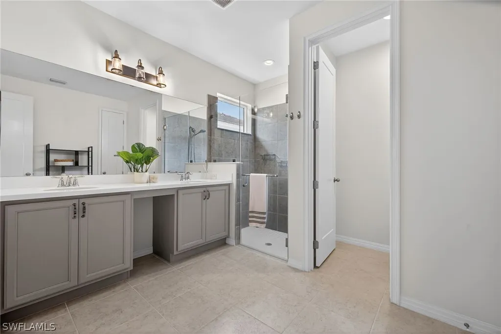 14520 Topsail Drive Naples FL 34114