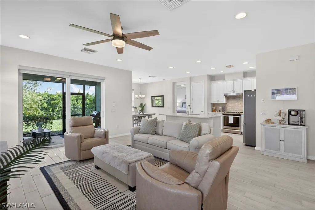 14520 Topsail Drive Naples FL 34114