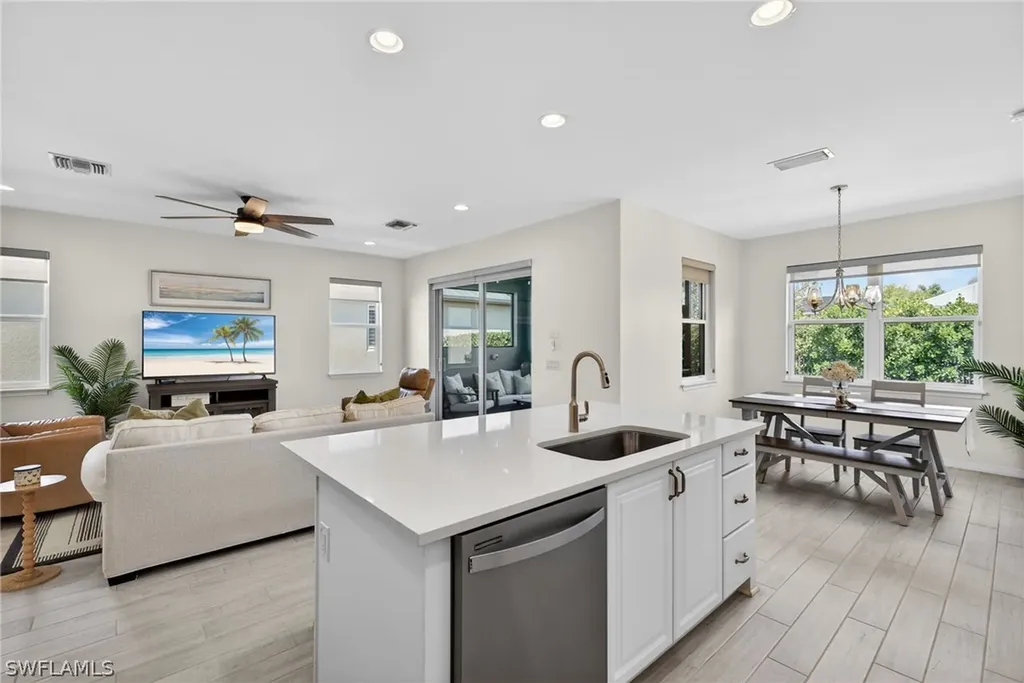 14520 Topsail Drive Naples FL 34114