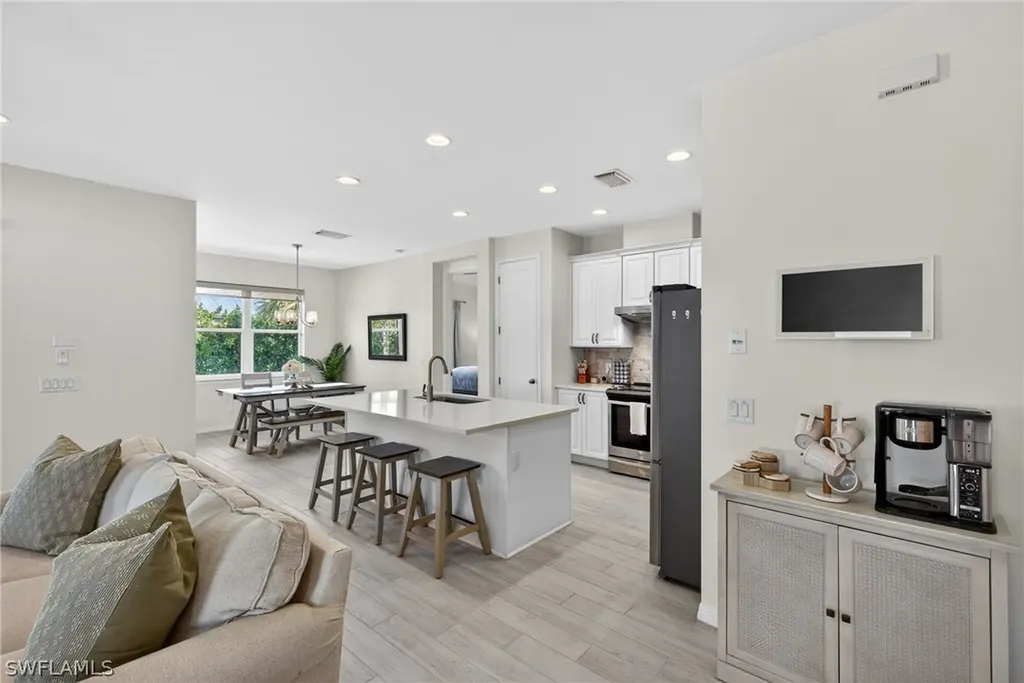 14520 Topsail Drive Naples FL 34114