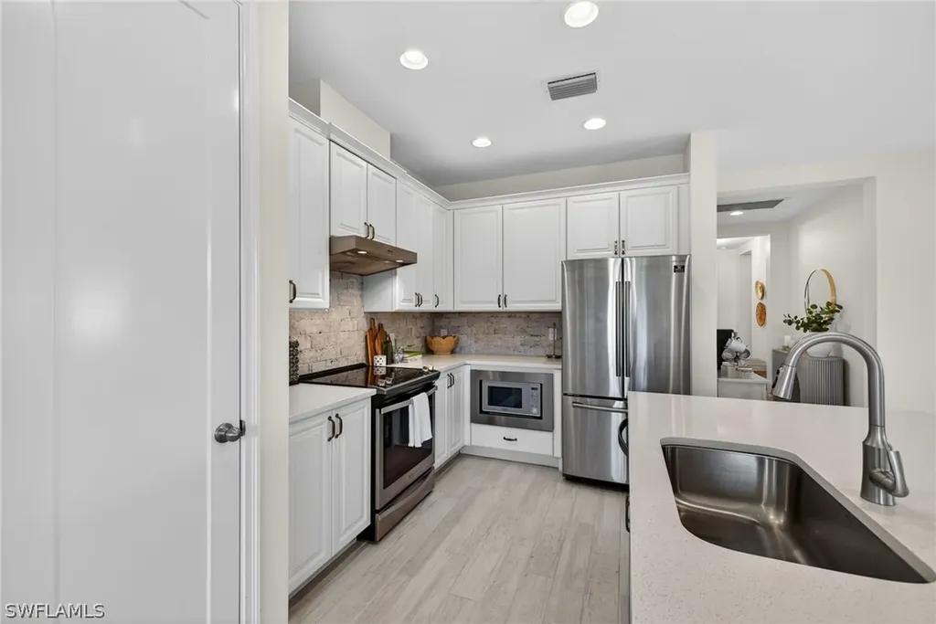 14520 Topsail Drive Naples FL 34114