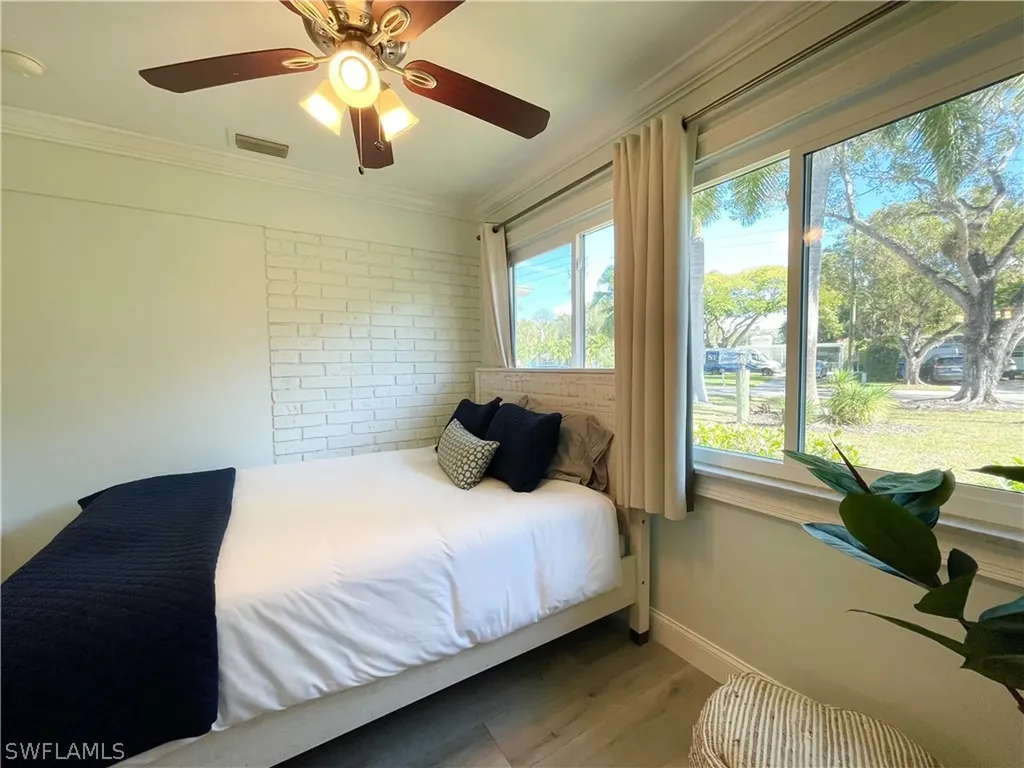 905 13th Street N Naples FL 34102
