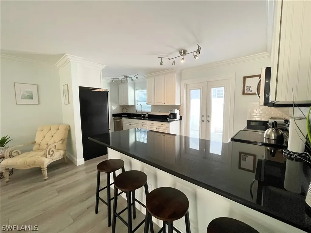 905 13th Street N Naples FL 34102