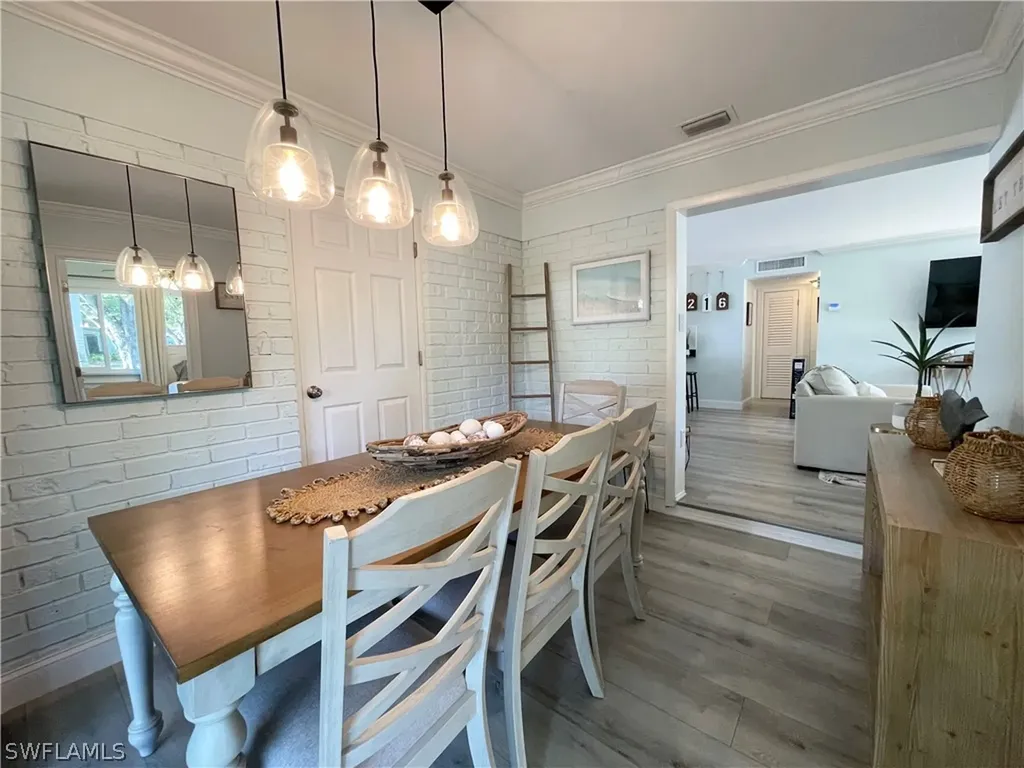 905 13th Street N Naples FL 34102