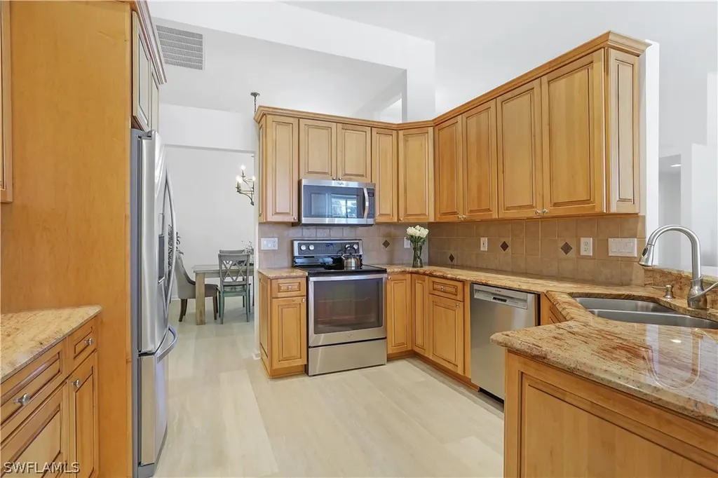 7699 Groves Road Naples FL 34109