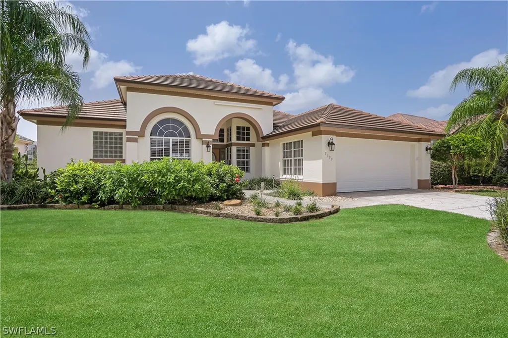7699 Groves Road Naples FL 34109